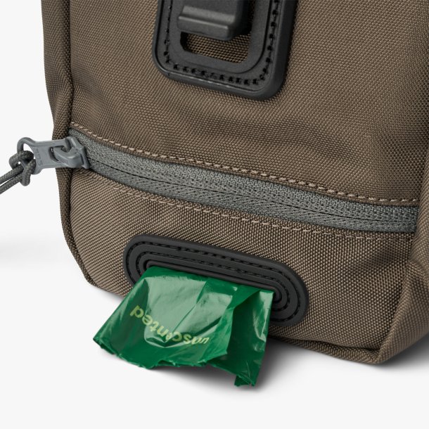 Dog copenhagen go explore treat bag mocca